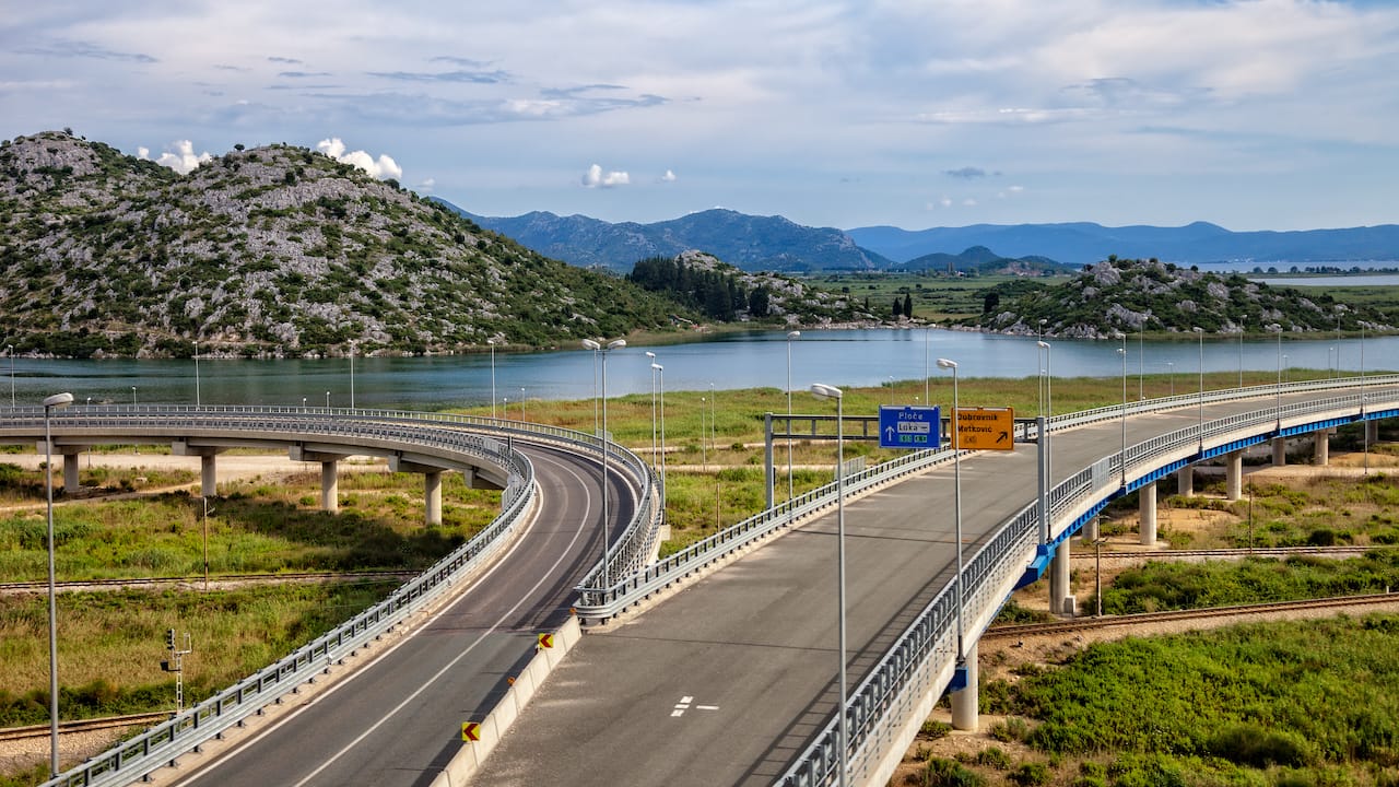 Verkehrsregeln in Kroatien: Maut, Tempolimit & Besonderheiten für Autofahrer und Camper