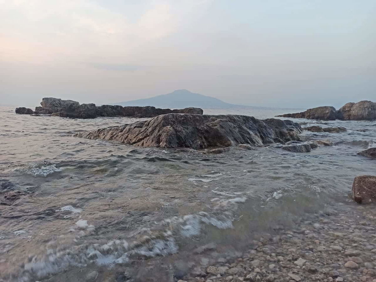 Blick auf den Vesuv im Italienurlaub in Vico Equense