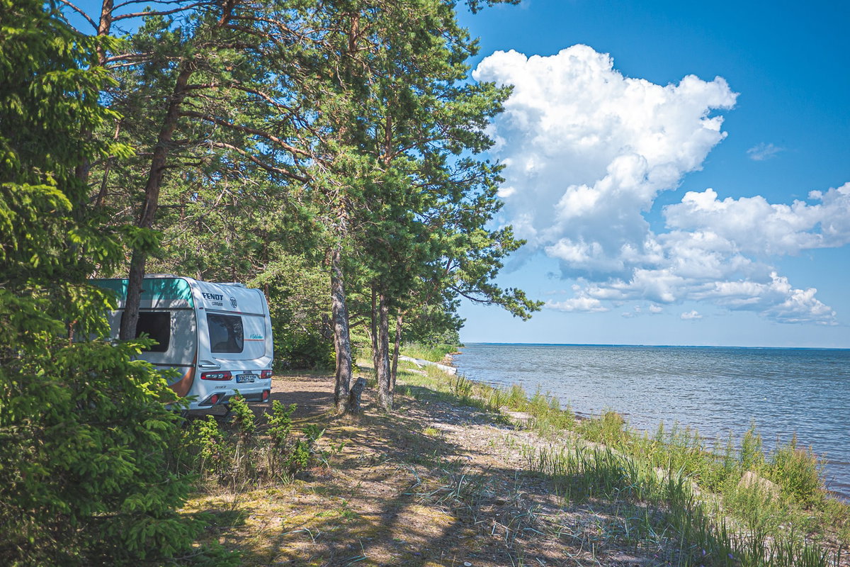 Autarker Wohnwagen beim Wildcamping