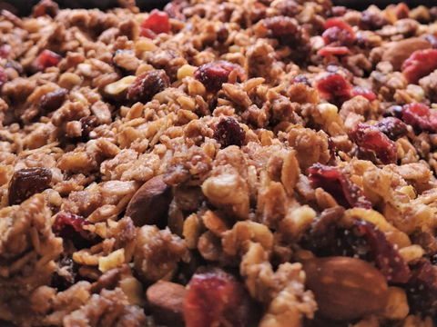Selbstgemachtes Granola (Knuspermüsli)