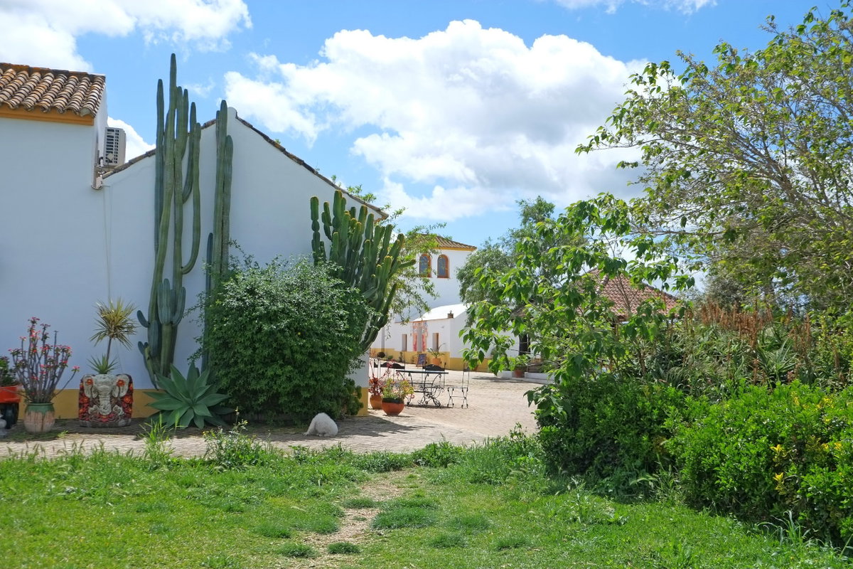 Gebäude von Suryalila in Andalusien