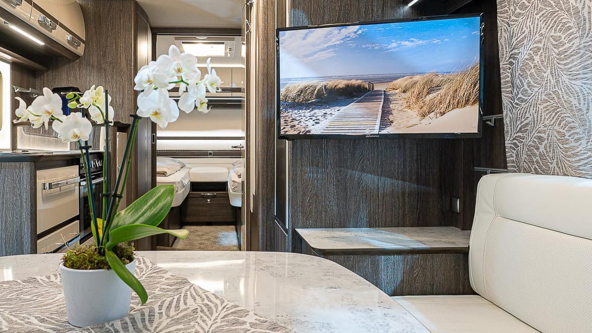 Camping-TV: Das solltest du über Camping-Fernseher wissen!