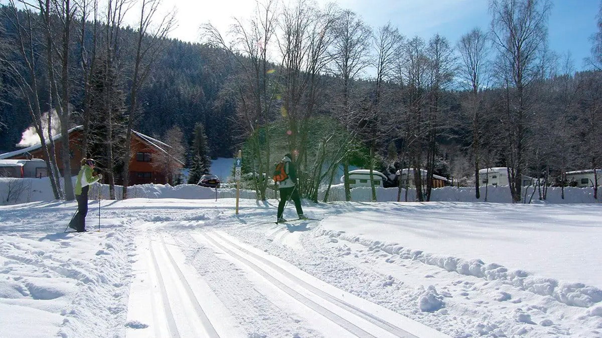 Langlaufloipen beim Wintercamping in Europa am Bankenhof