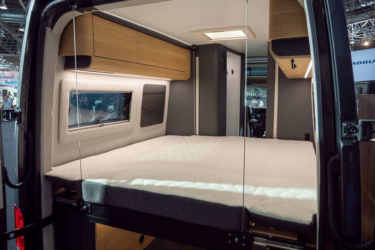 Adria TWIN MAX 680 Innen