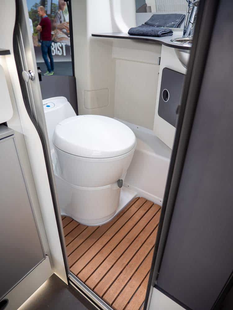 Karmann Duncan 545 Bad Toilette