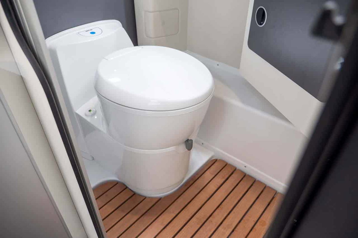 Karmann Duncan 545 Kassettentoilette