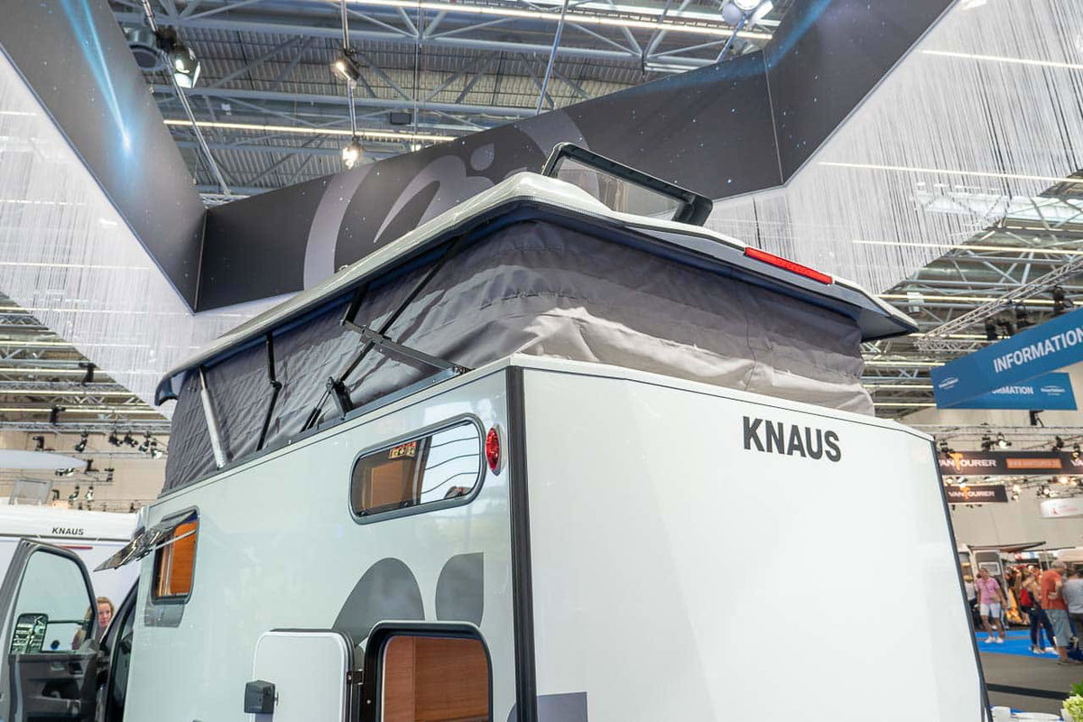 Knaus Tourer CUV Hubdach hinten