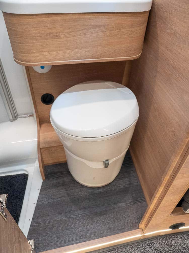 Knaus Tourer CUV Toilette