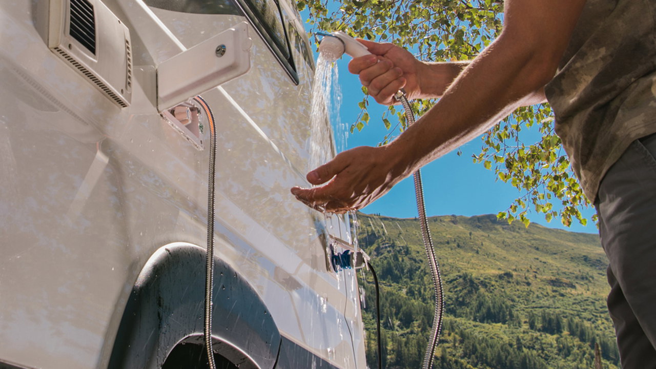 Living Vehicle - der autarke Wohnwagen gewinnt Wasser aus der Luft