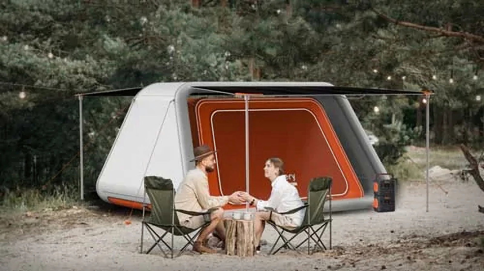 Jackery Light Tent AIR: Dieses Zelt hat Solarzellen auf dem Dach