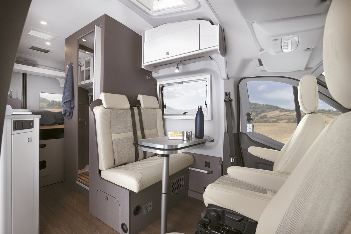 Etrusco CV 600 DF 4x4 Interieur