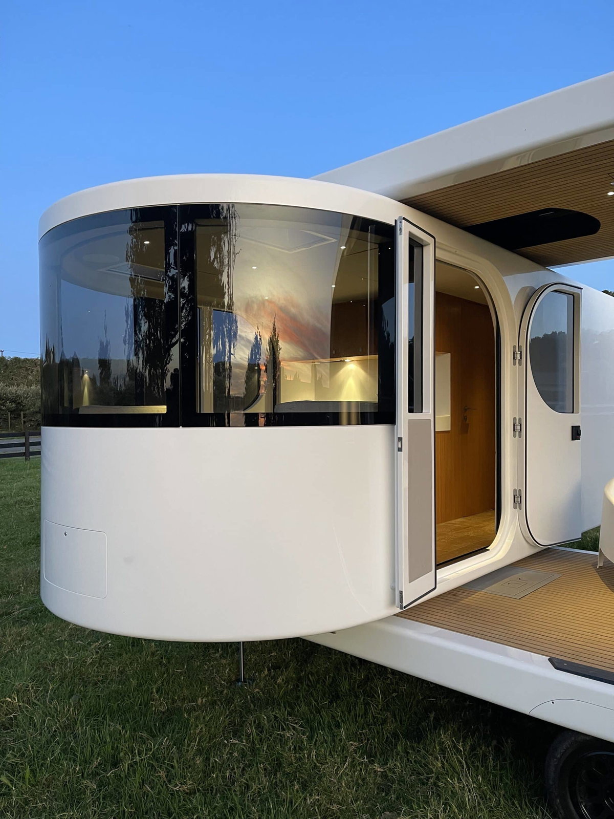 Romotow t8 Luxus-Wohnwagen
