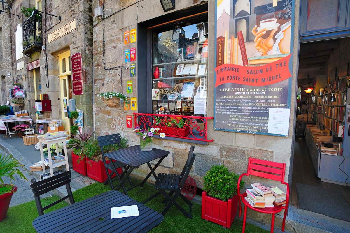 Geschäfte mit Flair, die zum Verweilen einladen © Yannick LE GAL/Bretagne Tourisme