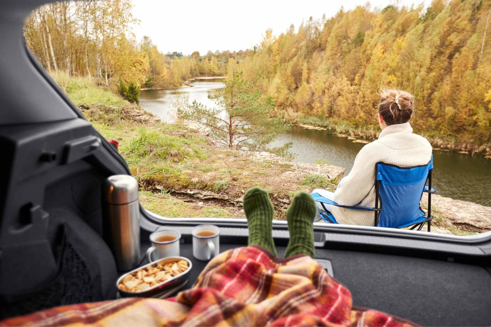 Entdecke die Freiheit des Campens: Im Auto schlafen und die Natur erleben