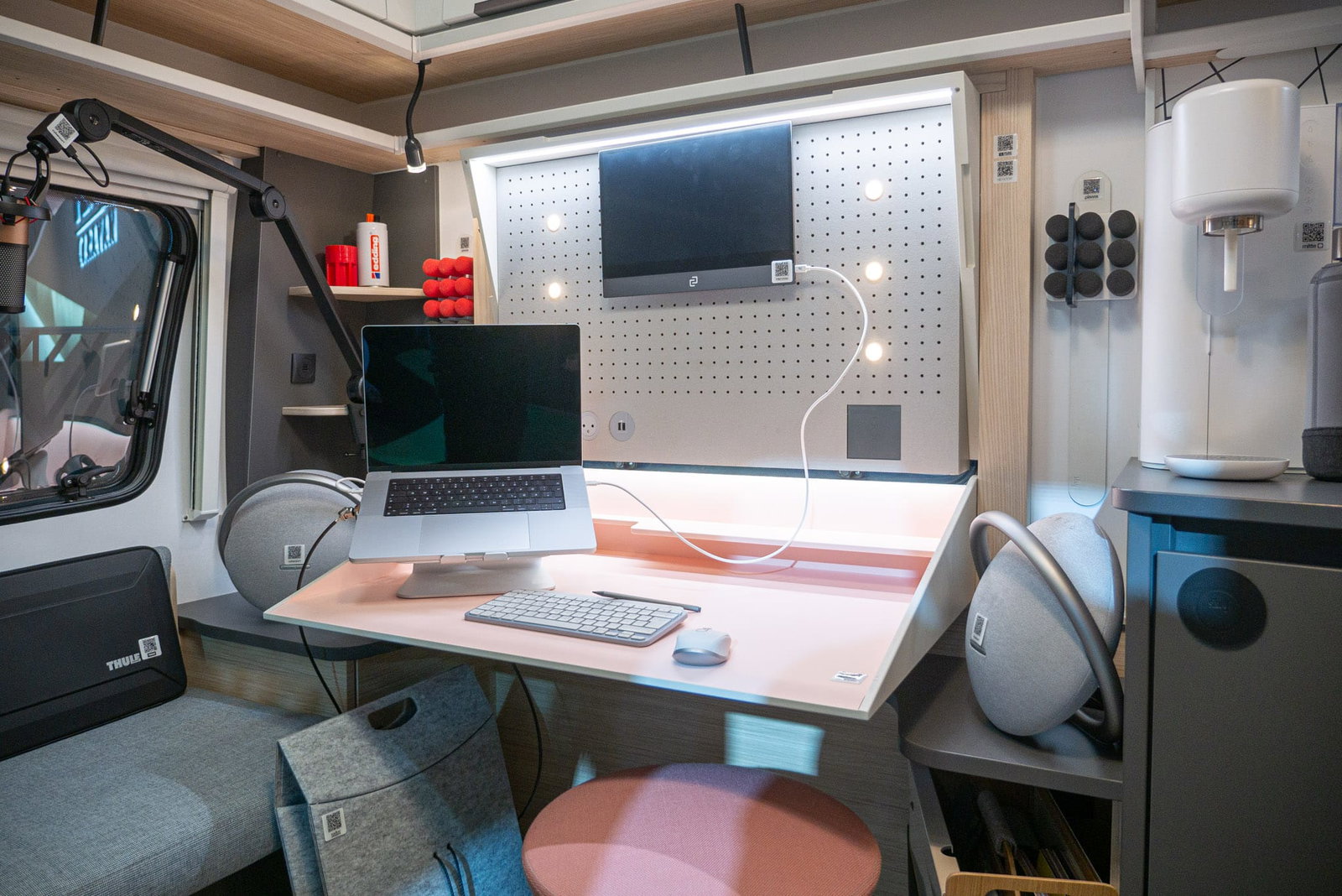 Fendt Concept: Work & Connect - Wohnwagen für digitale Nomaden mit Vollausstattung fürs mobile Arbeiten - mit 360°-Tour!