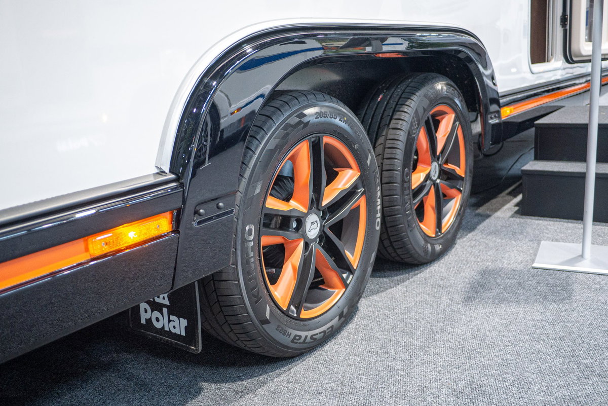 Polar Blackline 730 BQWL Caravan Salon 2023