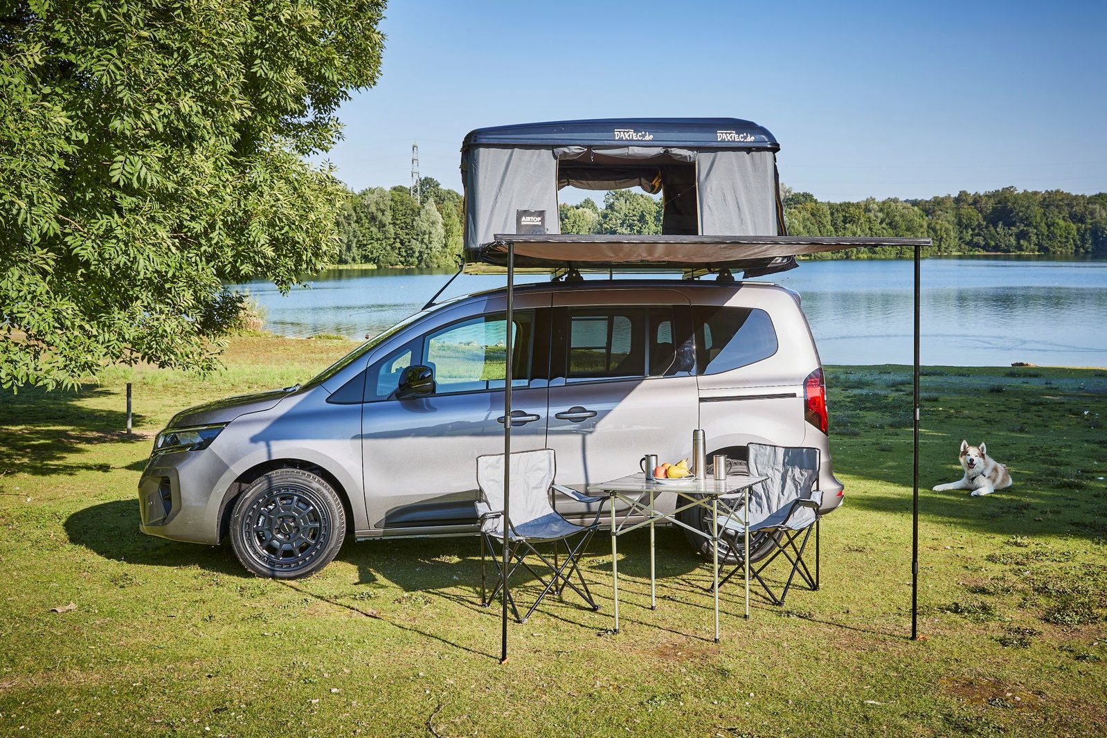Flexibler Mini-Camper von Nissan: Nissan Townstar EV Kombi - vollelektrischer Hochdachkombi mit Campingmodul und Dachzelt