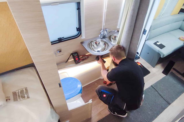 Endlich barrierefrei reisen: Entdecke die rollstuhlgerechten Wohnwagenumbauten von Brecht Caravan!