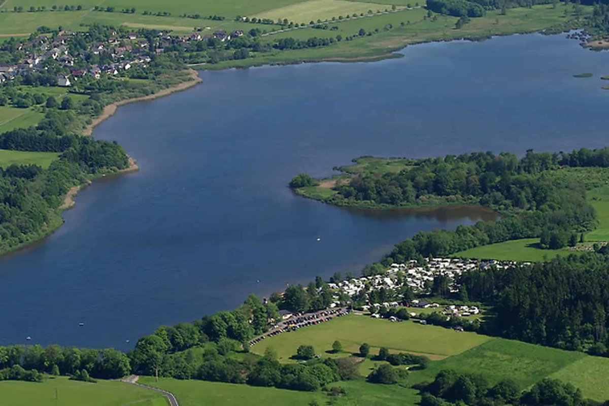 Camping im Westerwald Haus am See