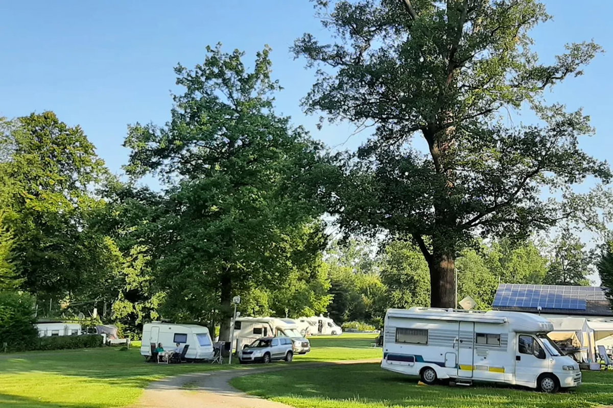 Camping im Westerwald im Eichenwald