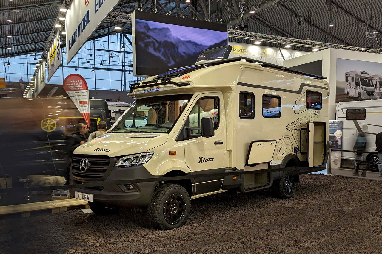 Eura Mobil Xtura Außenansicht