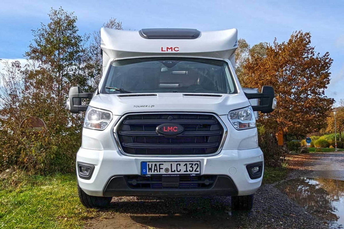 Kühlergrill des Ford Transit