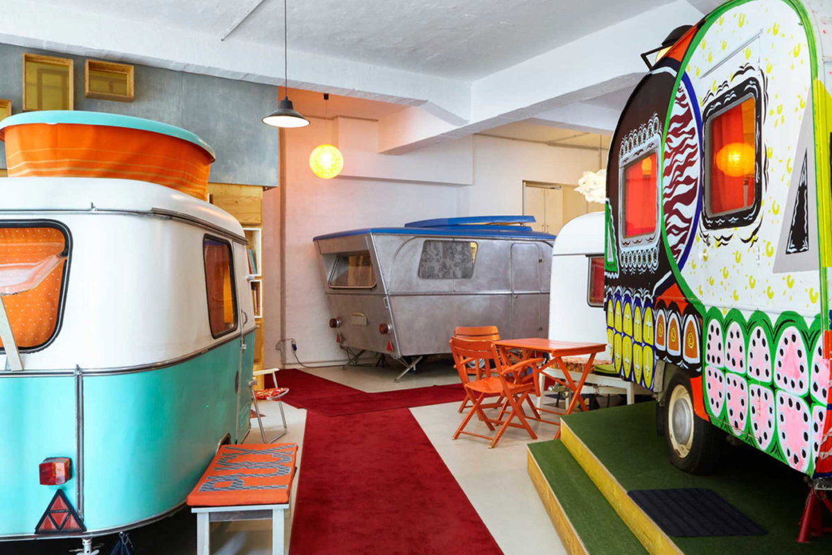Camping außergewöhnliche Unterkünfte Hüttenpalast