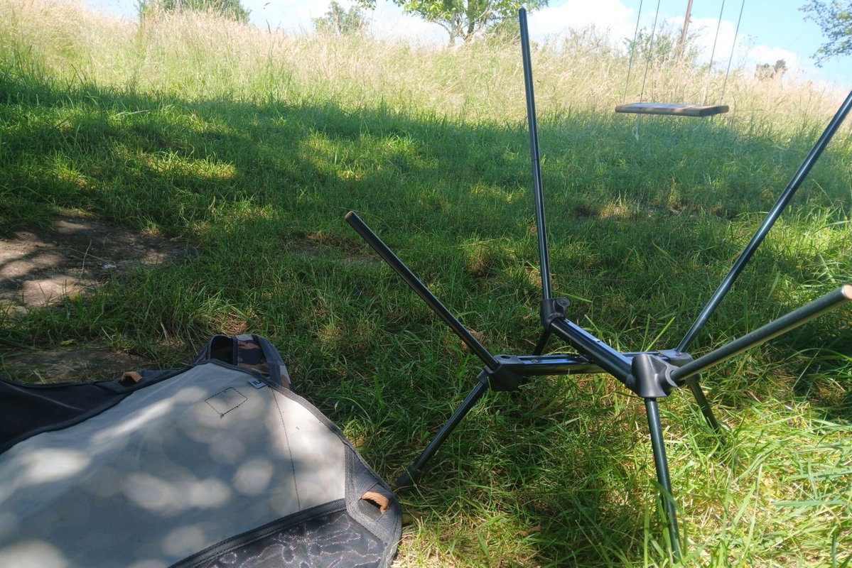 Quechua Campingstuhl MH500 Gestell - Günstiger Campingstuhl von Decathlon im Test