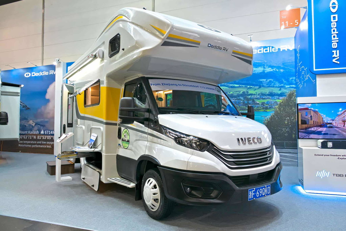 Deddle RV EASY TOUR E-PRO - Außenansicht Caravan Salon 2024