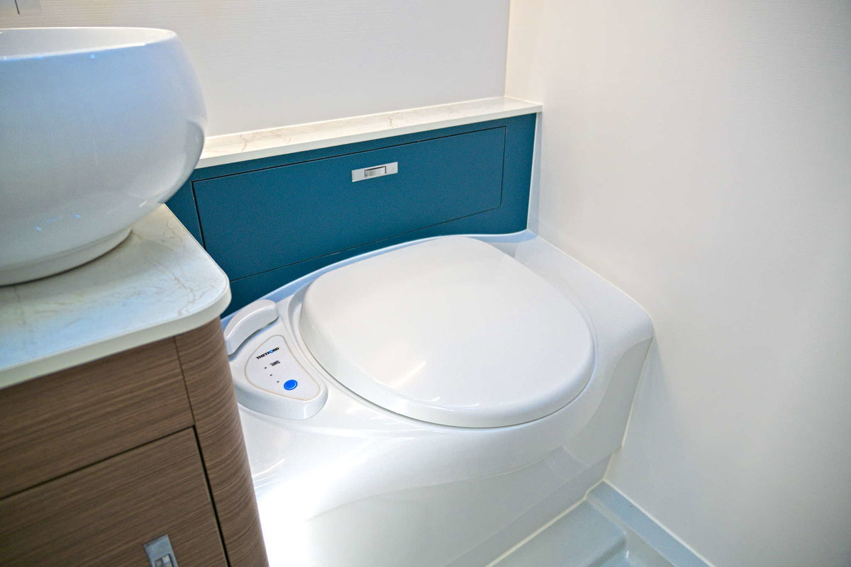 Deddle RV Youfo - Toilette Caravan Salon 2024