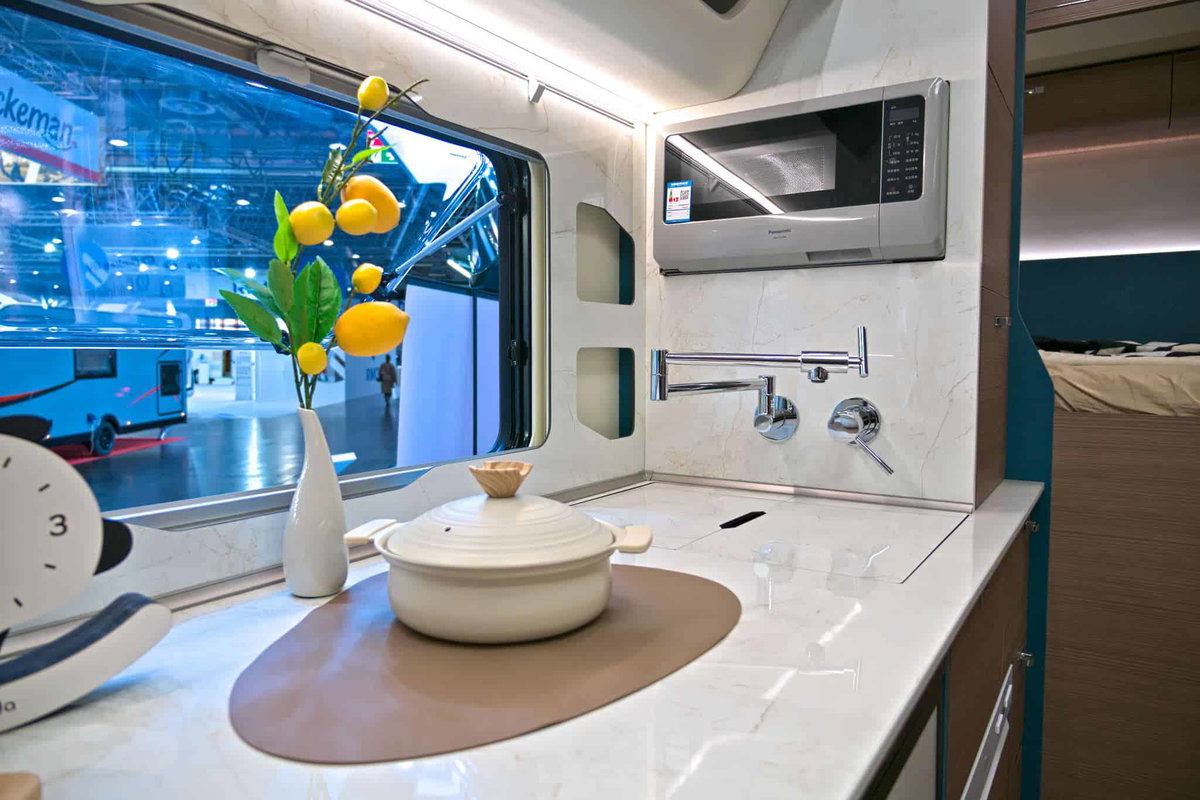 Deddle RV Youfo - Küche Caravan Salon 2024