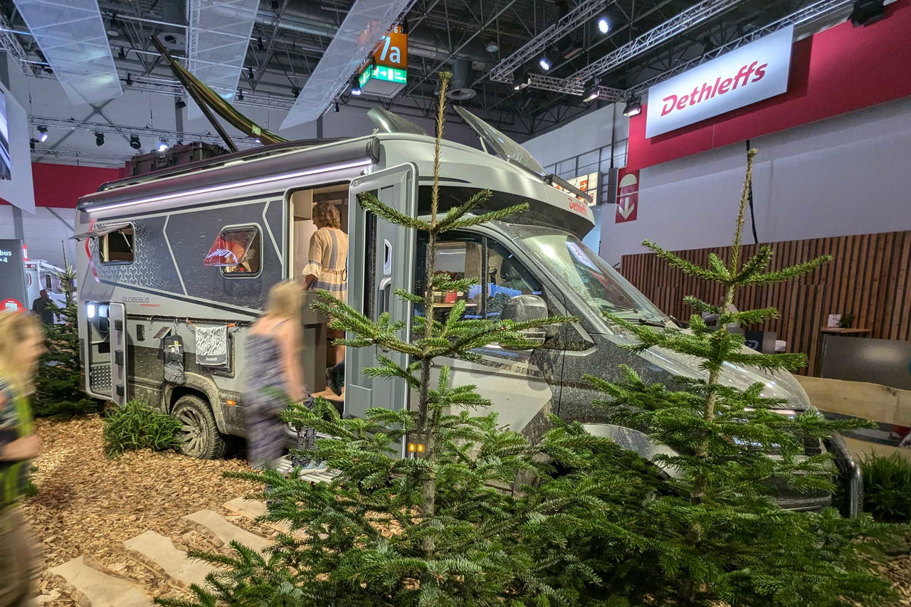 Dethleffs Globebus Performance 4x4 (2025) Außenansicht Caravan Salon 2024