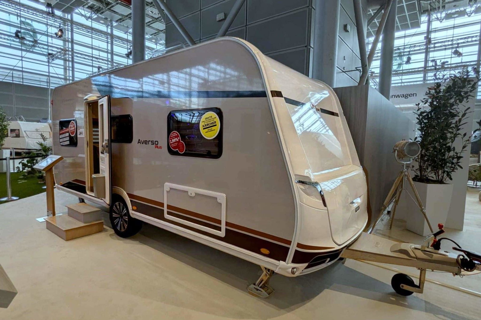 Bürstner Averso Plus 520 TL (2025) - Kompakter Wohnwagen mit bis zu 6 Schlafplätzen
