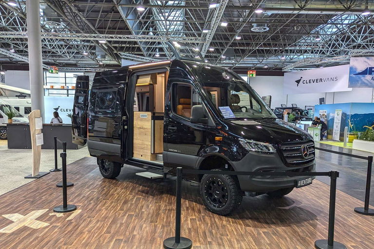 Neuheiten Caravan Salon 2024: Clever Aventuro 600 - der clevere Allrad-Sprinter für 2 Personen