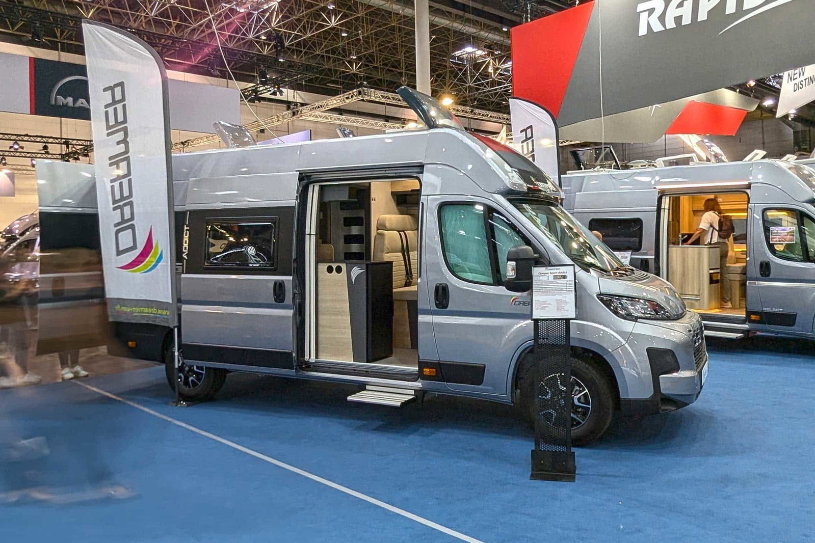 Neuheiten Caravan Salon 2024: Dreamer Sport Addict - der praktische Kastenwagen für Biker und Quadfahrer