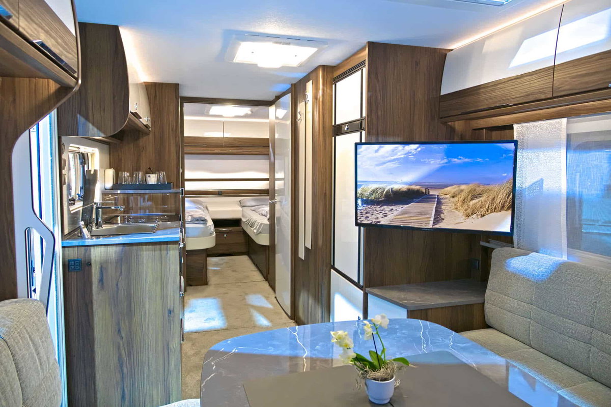 Fendt Diamant 560 GDW
Sitzgruppe, TV
Caravan Salon 2024