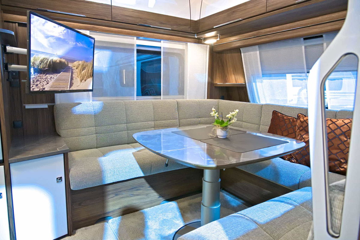 Fendt Diamant 560 GDW Sitzgruppe, TV Caravan Salon 2024