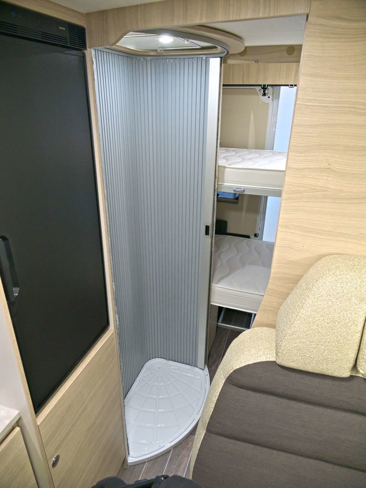 Forster Flip FV 599 VB5 (2025) Dusche Caravan Salon 2024