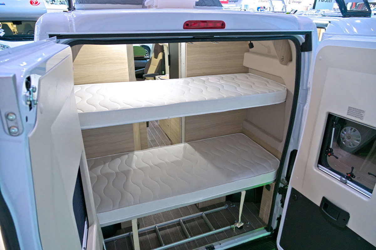 Forster Flip FV 599 VB5 (2025) Etagenbett im Heck Caravan Salon 2024
