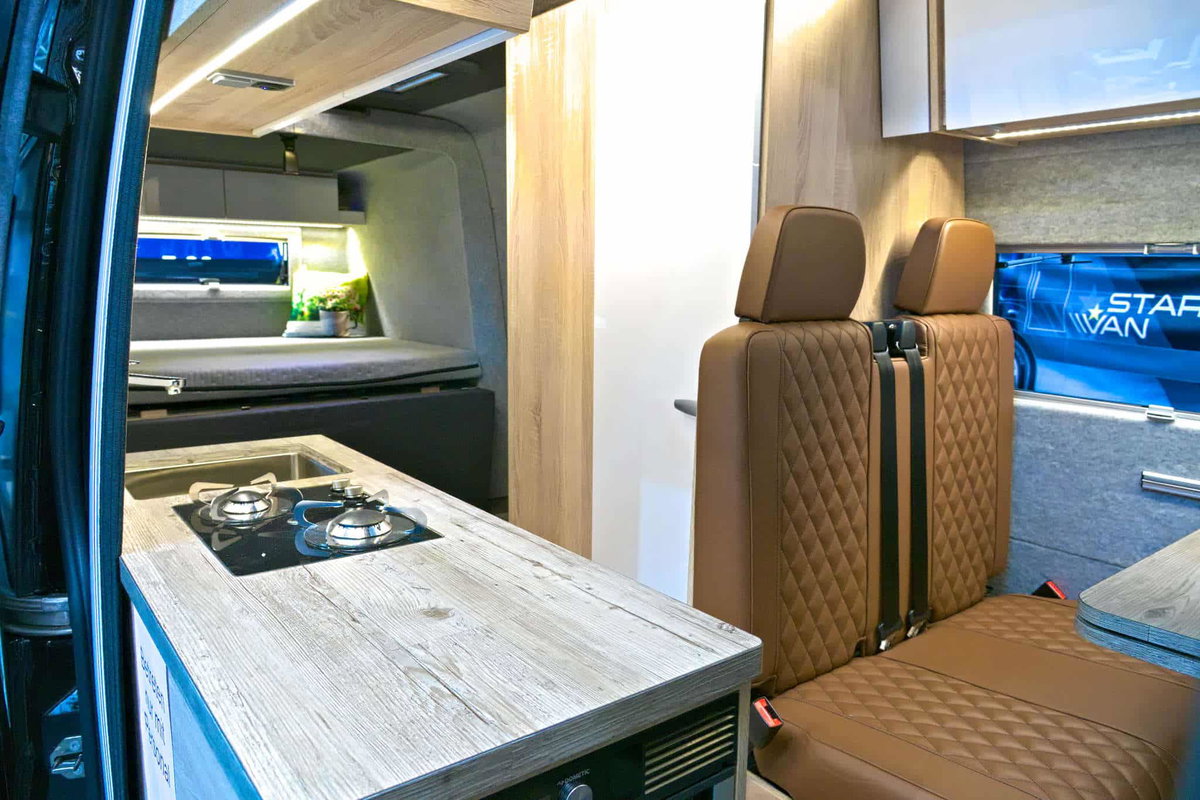 StarVan Cuiser 2025 Interieur Caravan Salon 2024