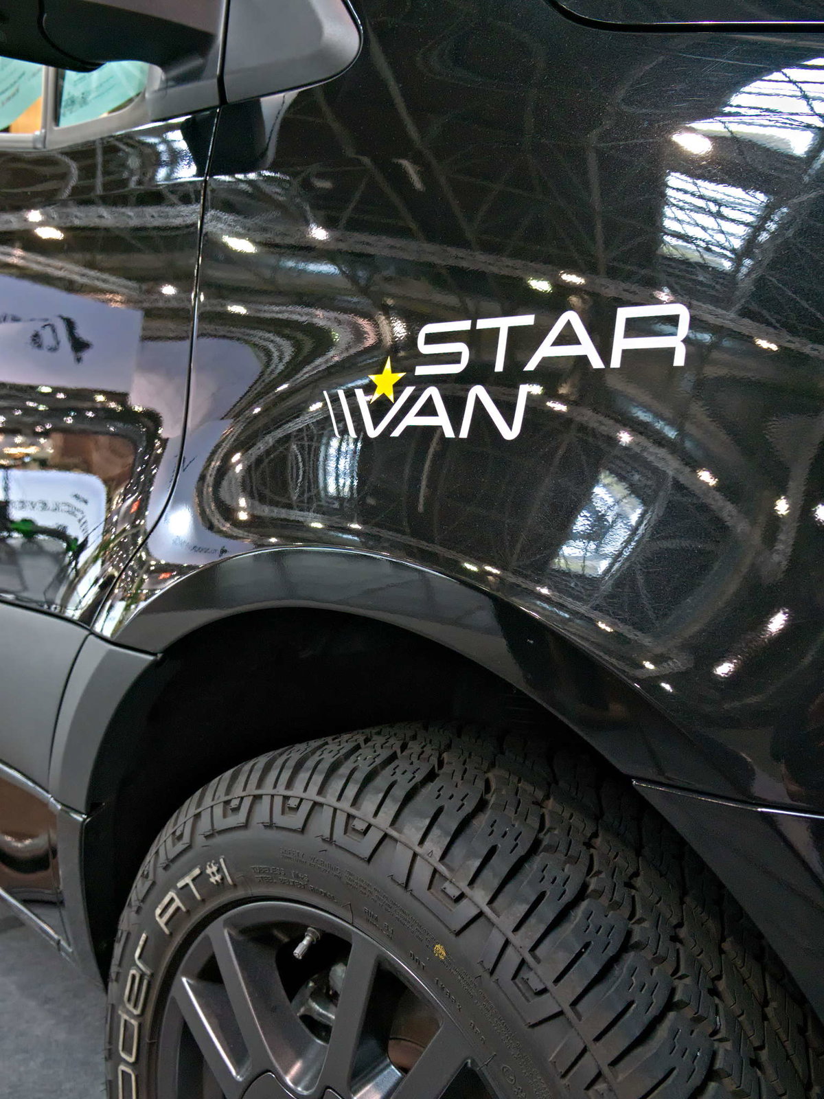 StarVan Cuiser 2025 Logo Caravan Salon 2024