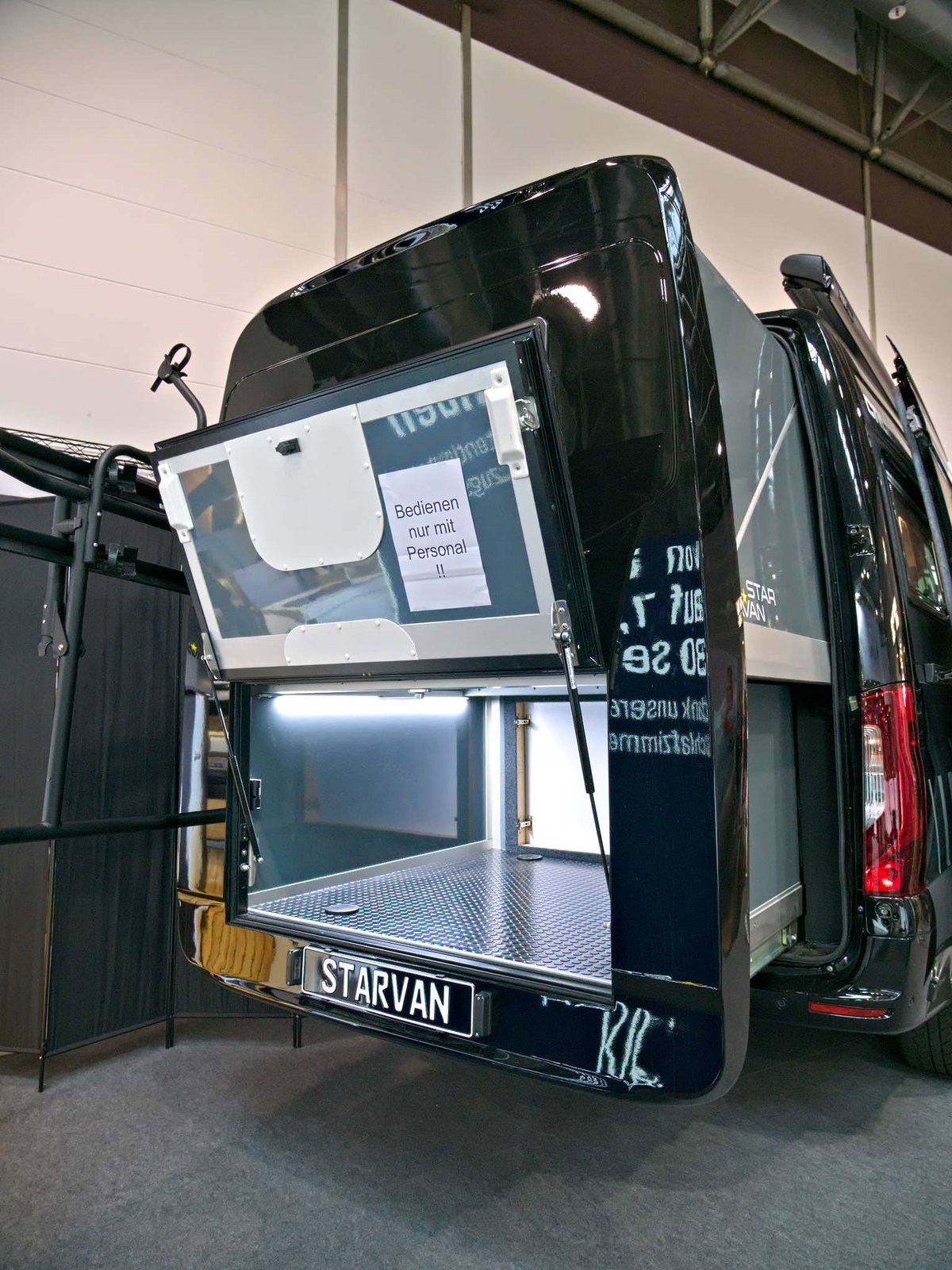 StarVan Cuiser 2025 Slide-Out Caravan Salon 2024
