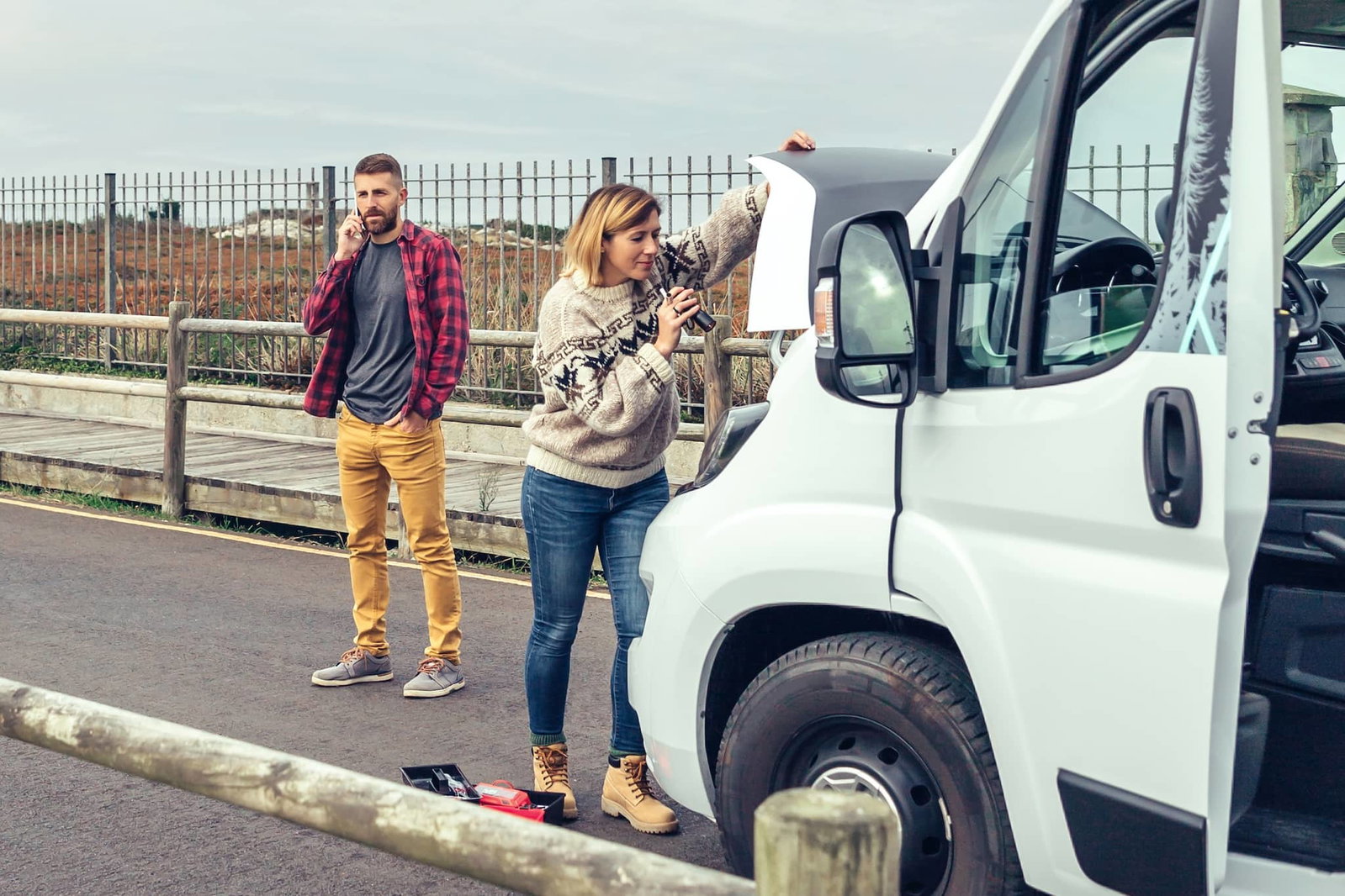 Sicher unterwegs mit der RMV: Die optimale Versicherung für Wohnmobile, Caravans und Dauercamper