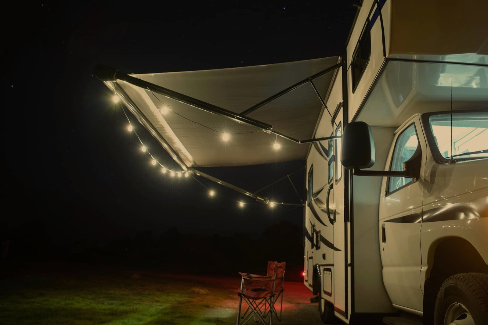 Für Nächte unter freiem Himmel: Diese 4 günstigen Camping-Gadgets bringen Licht ins Dunkel