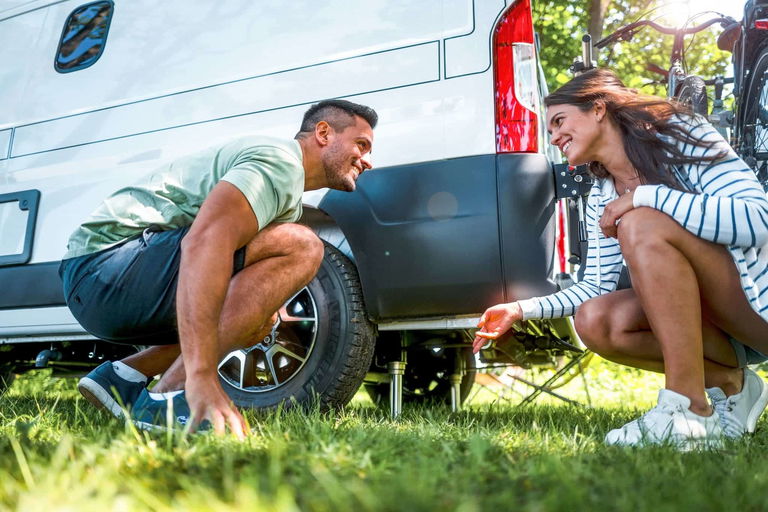Schluss mit Gewackel: Diese Hightech-Stützen bringen deinen Campervan perfekt in Waage – jetzt zum Sommerpreis!