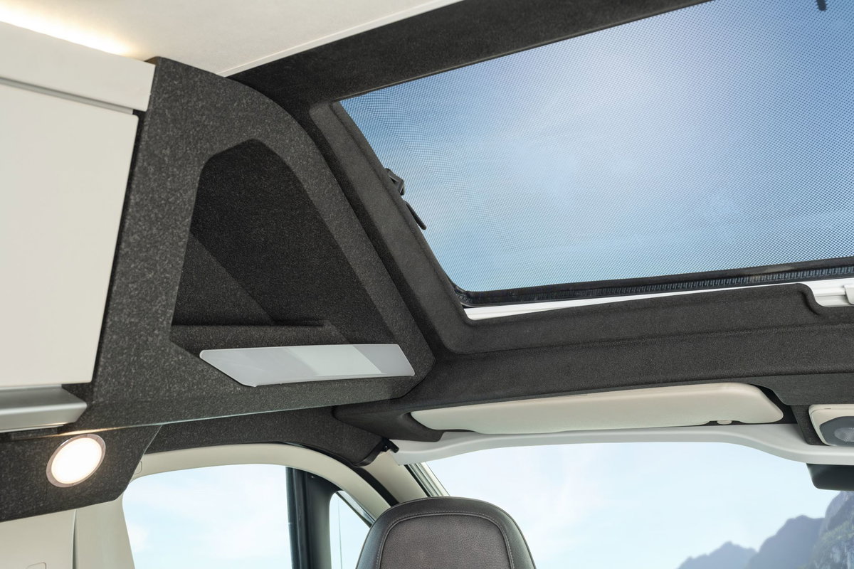 Knaus Boxtime 600 MQ (2026) - Panoramafenster über der Fahrerkabine