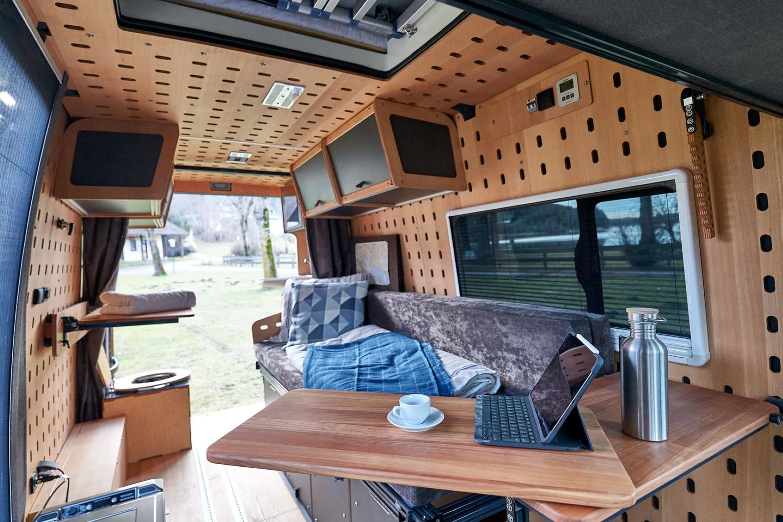 Vom Start-up zum globalen Player: CargoClips revolutioniert den Camper-Ausbau