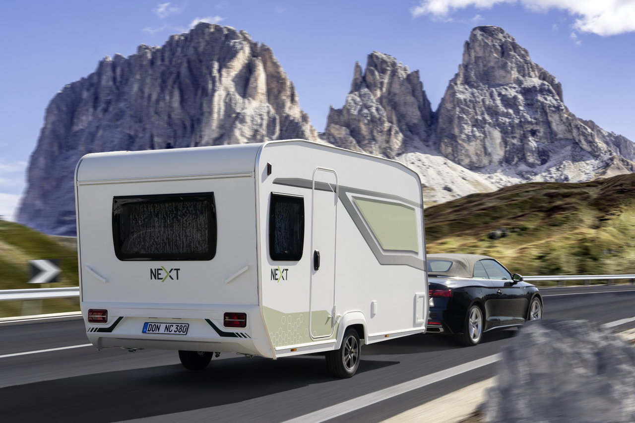 Perfekt für E-Autos und Kleinwagen: Diese neuen Leicht-Wohnwagen kosten unter 20.000 Euro