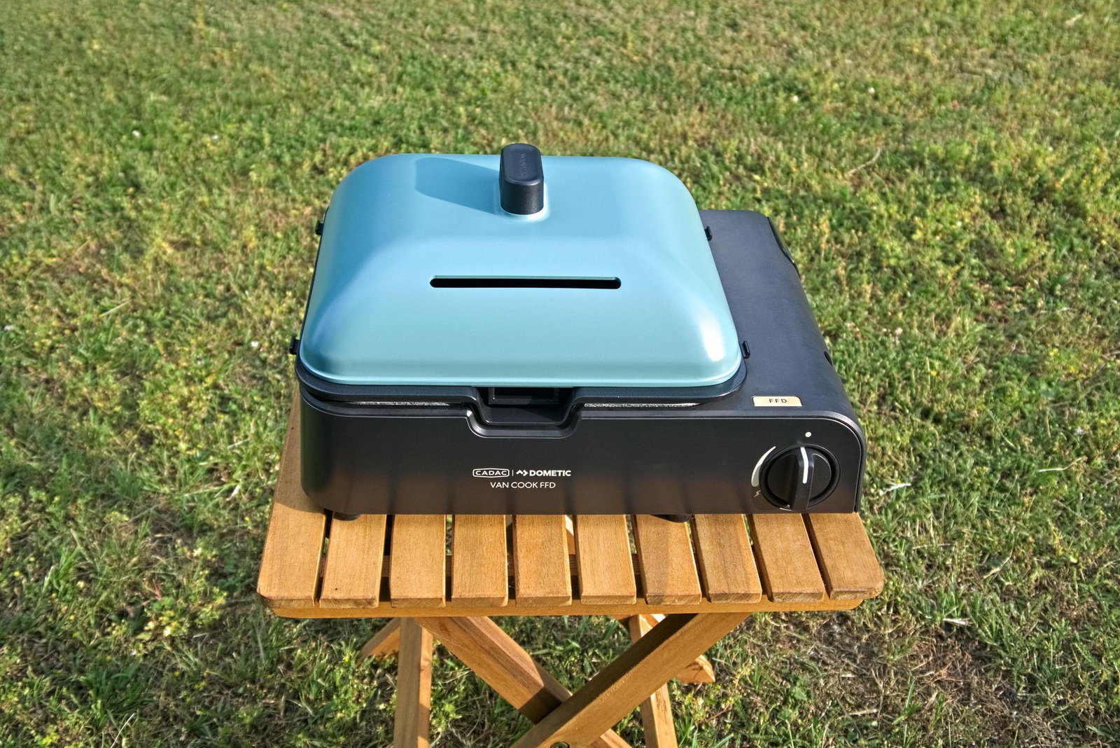 Platzsparend und ohne Schlauch: Dieser neue Camping-Grill ersetzt die komplette Outdoorküche