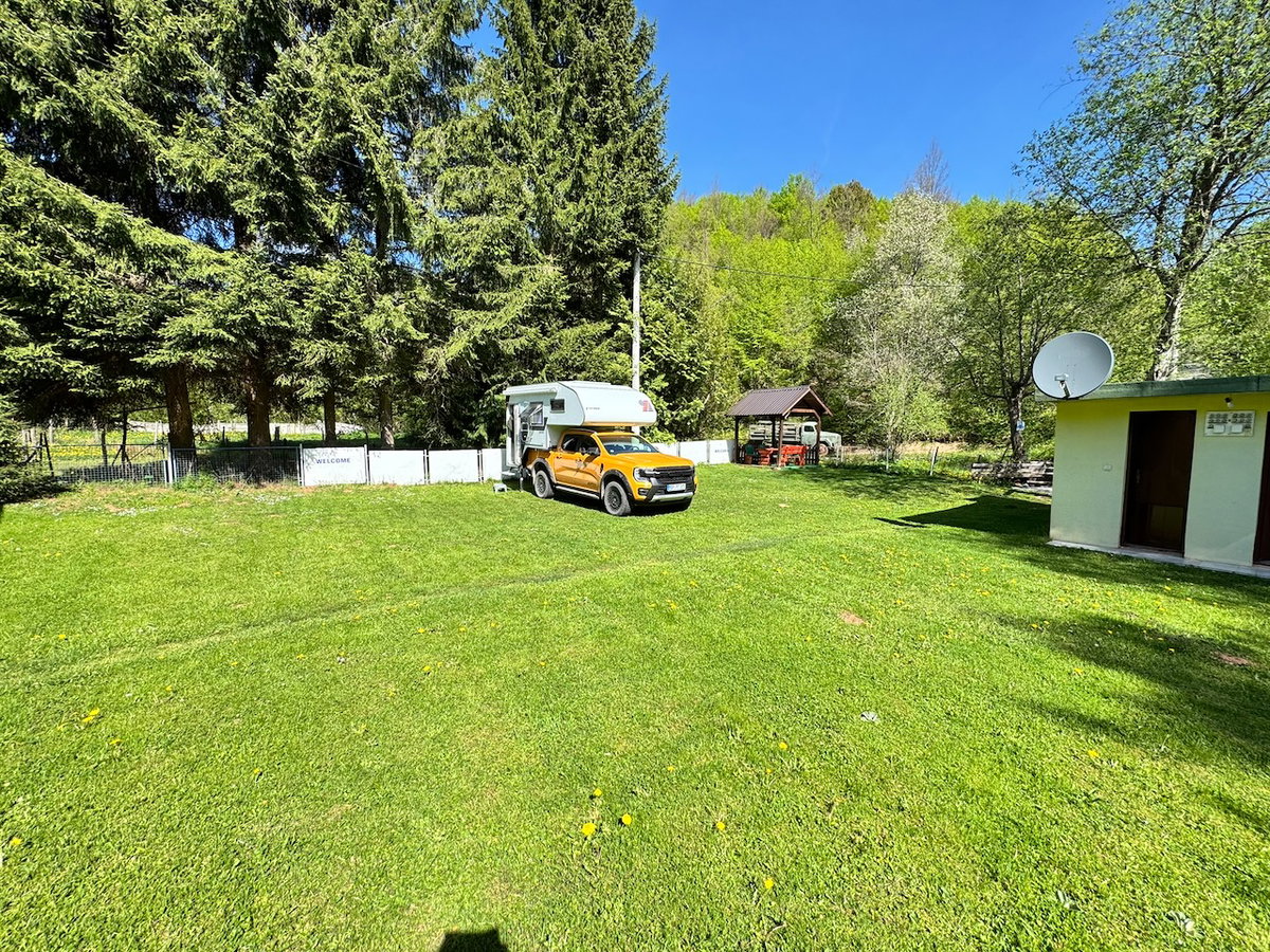 Almiras Platz in Bosnien